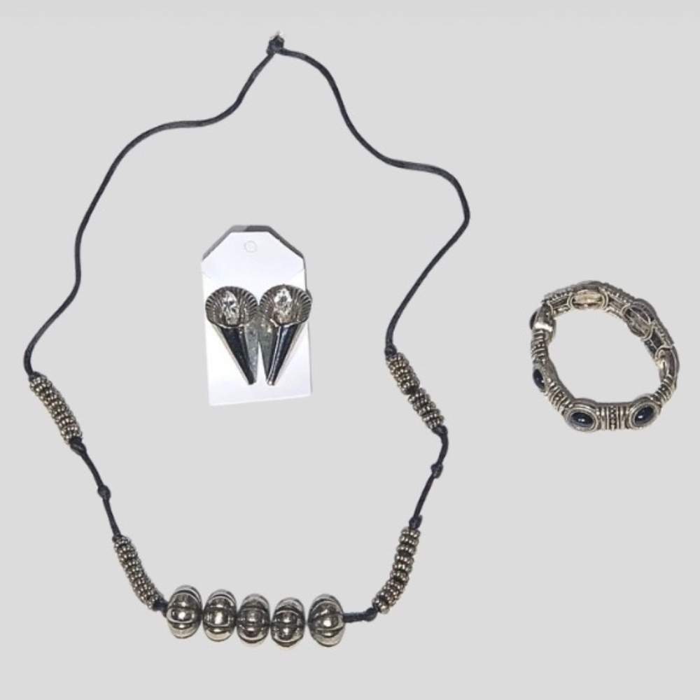 Vintage Jewelry Set Necklace Bracelet Earring Black Silver